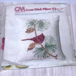 CM‎ Columbia Minerva Cross Stitch Pillow Kit Pinecone Bird 14x14 Vintage